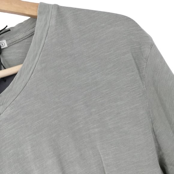 Buck Mason V-neck Slub Curved Hem T-Shirt Size S New NWT Green Short Sleeve - Picture 3 of 11